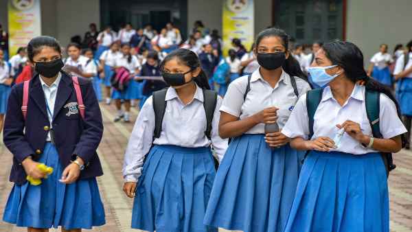 स्कूल खोलने को लेकर सरकार ने लिया ब