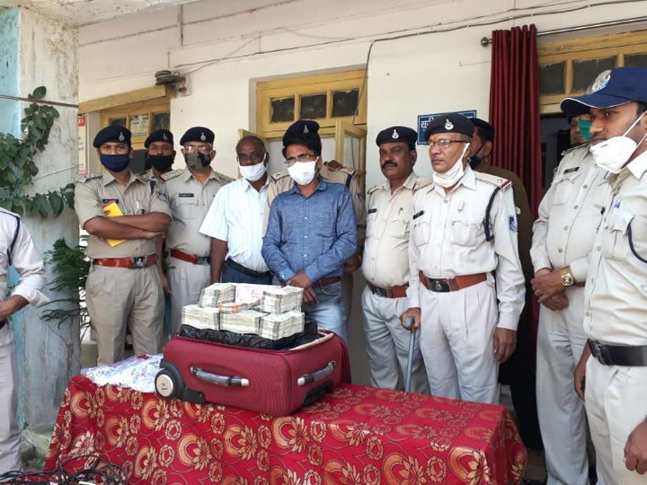 जबलपुर जीआरपी ने जब्त की हवाला की 1