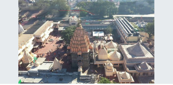 मंदिर के विस्तारीकरण के लिए एक साल 