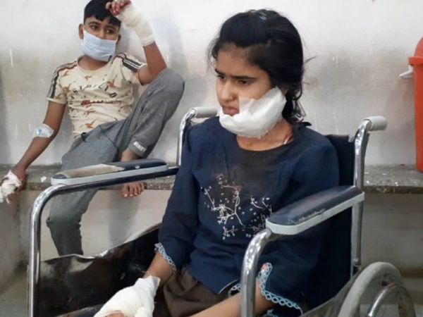 पति ने दराते से पत्नी-बच्चों पर वार