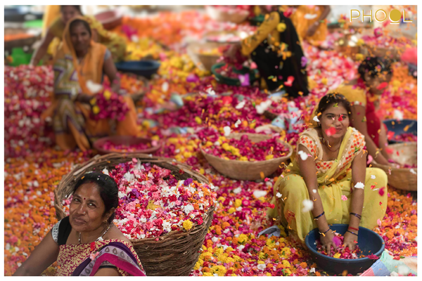 मंदिर में चढ़ाए गए फूलों का इस्तेमा