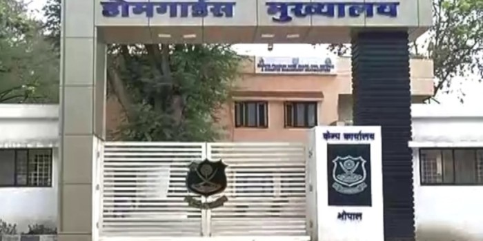 होमगार्ड के दो अधिकारी 3 जवान कोरोन