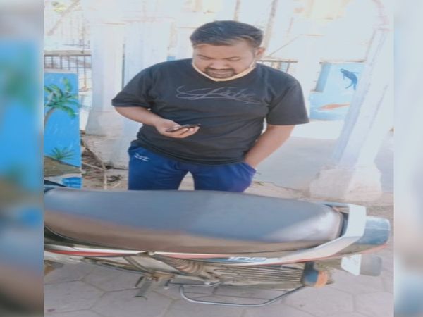 पत्नी के छोड़कर जाने से दुखी पति ने 