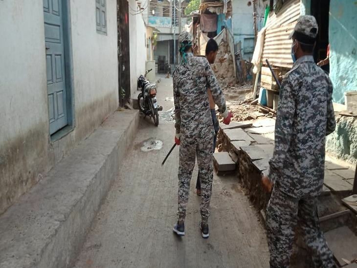 पुलिस ने लोगों को जागरूक करने के लि