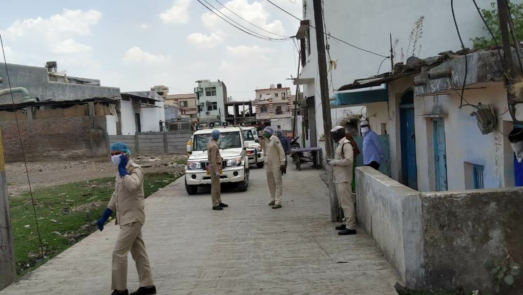 रतलाम: एक ही क्षेत्र के चार लोग मिल
