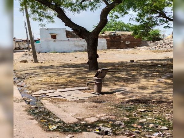 बीमारी को शहर की बताकर मजाक उड़ाते 