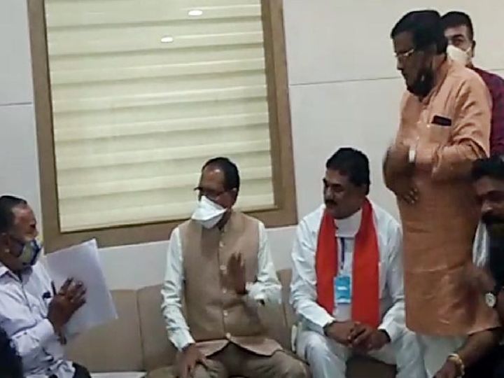शिवराज सरकार किसान और व्यापारी विरो