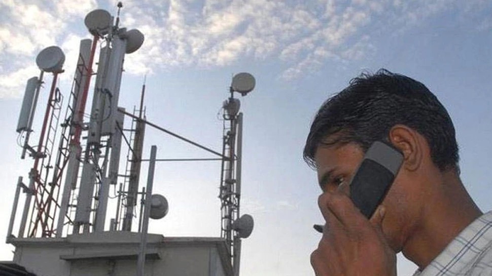 खराब मोबाइल नेटवर्क के चलते हो रही 