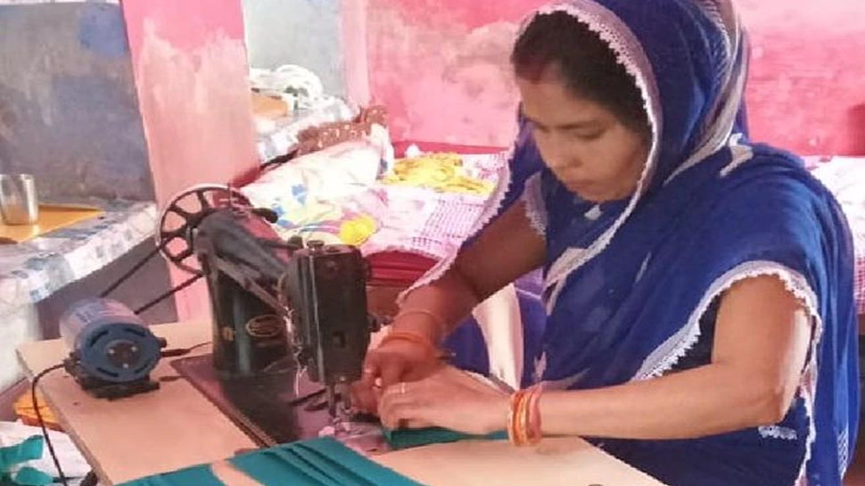 कोरोना संकट के बीच महिलाओं ने 4 लाख