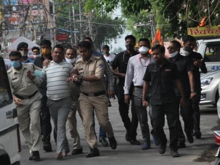 कानपुर कांड: विकास दुबे उज्जैन में 