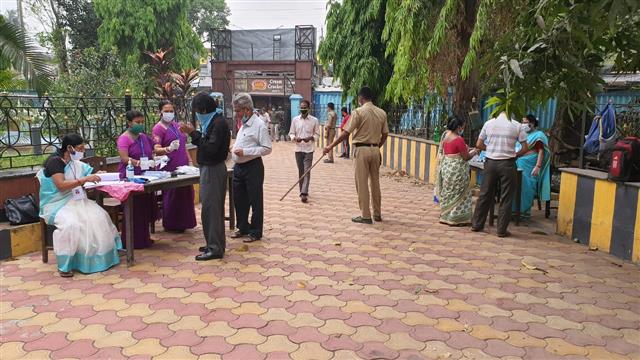 कूचबिहार के सीतलकूची में वोटिंग रद्