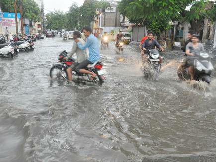 जिले में अब तक 2 इंच से अधिक वर्षा 