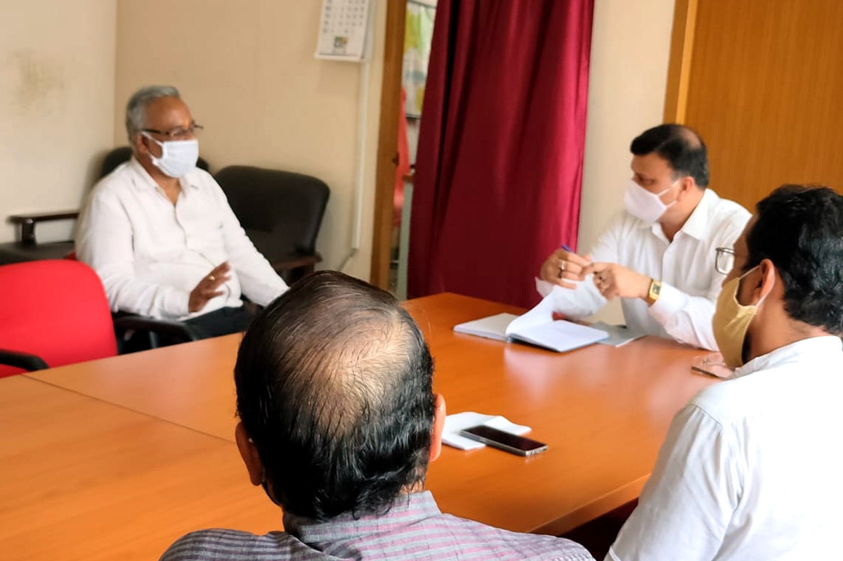 विशेष लोक अदालत के लिए बैठक आयोजित