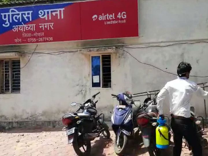 घर में खेलते वक्त 10 साल का बच्चा प