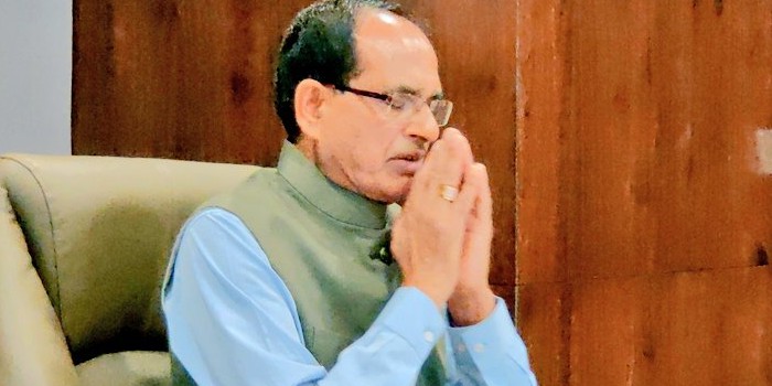 सीएम शिवराज सिंह चाहते हैं 12 घंटे 