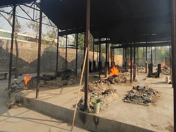 इंदौर के 5 मुक्तिधाम में 1001 चिताए