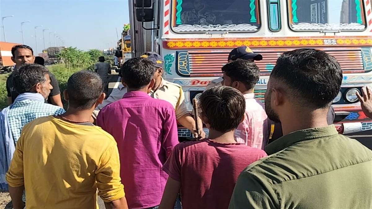 कोचिंग जा रही नाबालिग छात्रा को अगव