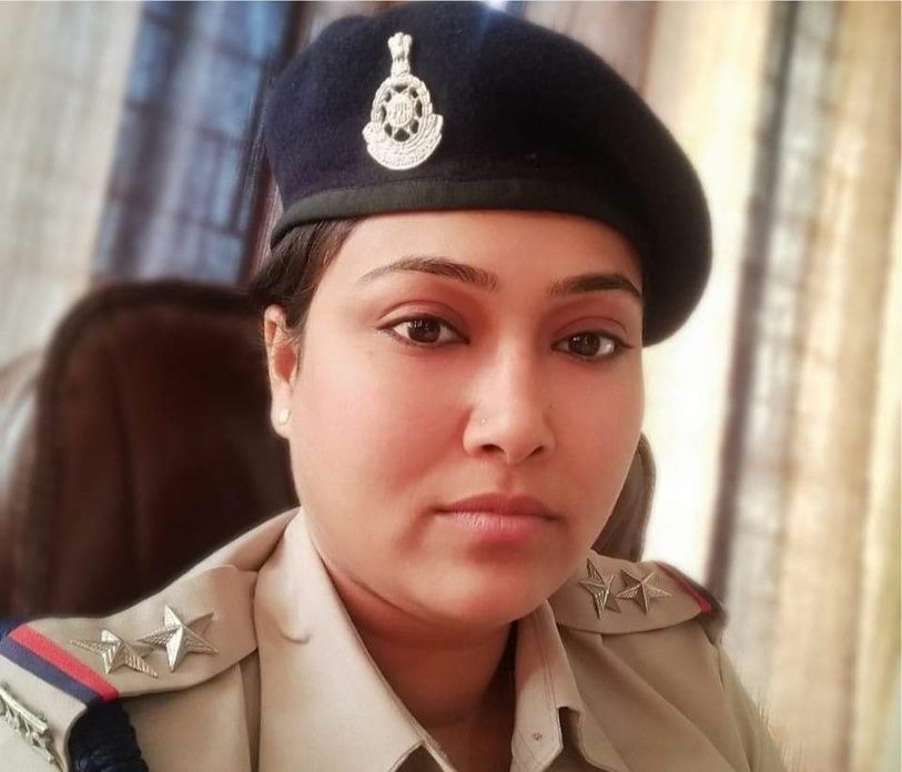 एक अधिकारी ने 20 दिन से बच्चे को गो
