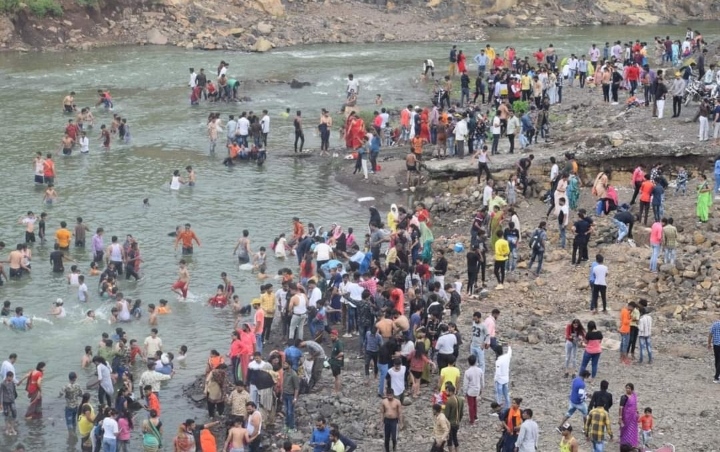 रविवार को कनेरी डेम में नहाने के दौ