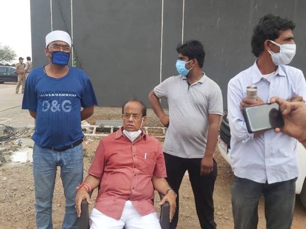 मंत्री भूपेंद्रसिंह के सहायक की गाड़
