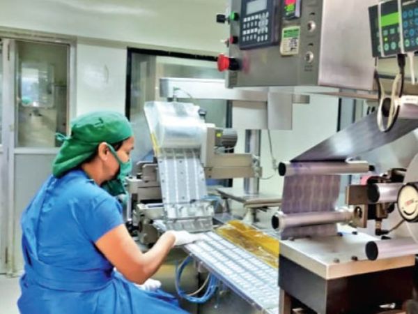 कोरोना से लड़ने में इंदौर ने की दुनि