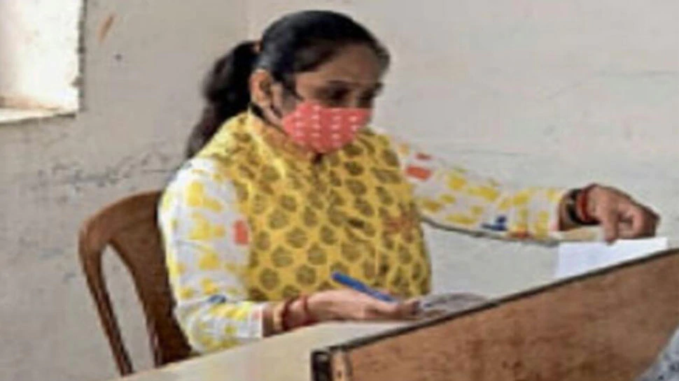 8वीं पास बसपा विधायक अब दे रहीं 10व