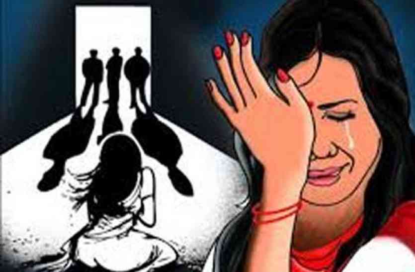 लॉकडाउन में 9 साल की बच्ची के सामने