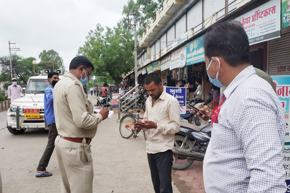 मास्क नहीं पहनने पर जावरा में 111 व