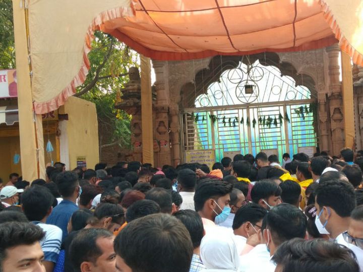 श्री पीतांबरा पीठ में माता के दर्शन
