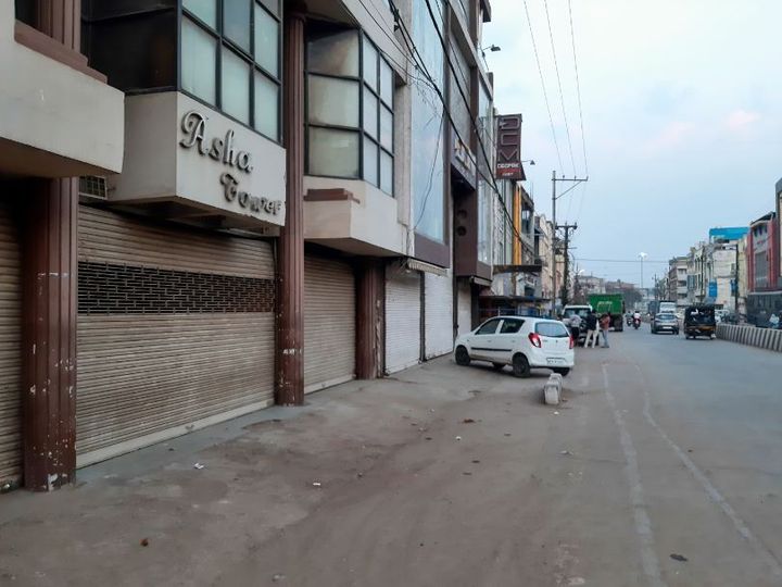 यथास्थिति बनाए रखने हाई कोर्ट का आद