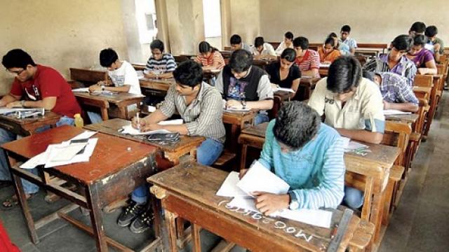 ICSE बोर्ड की परीक्षाएं स्थगित नहीं