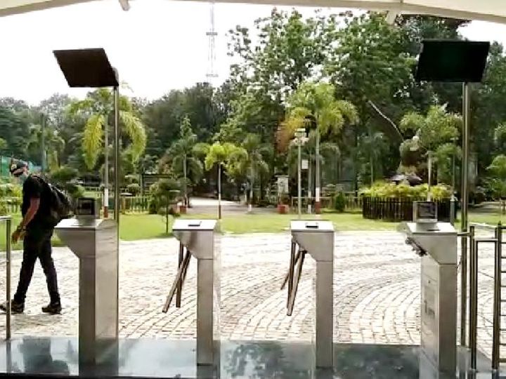 टच लैस स्क्रीन से होगी एंट्री, अंदर