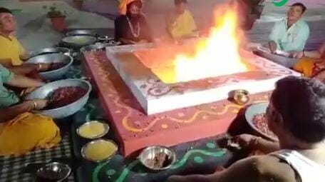 CM YOGI- नियमों को ताक पर रख उज्जैन