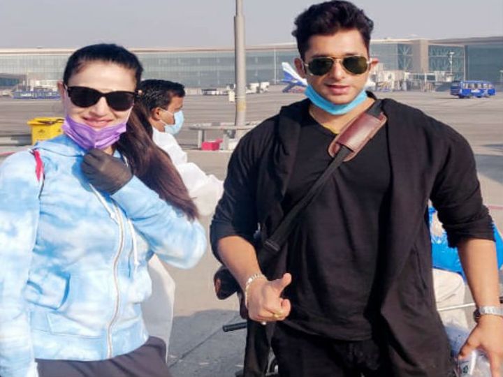 आयोजन में शामिल होने फिल्म एक्ट्रेस