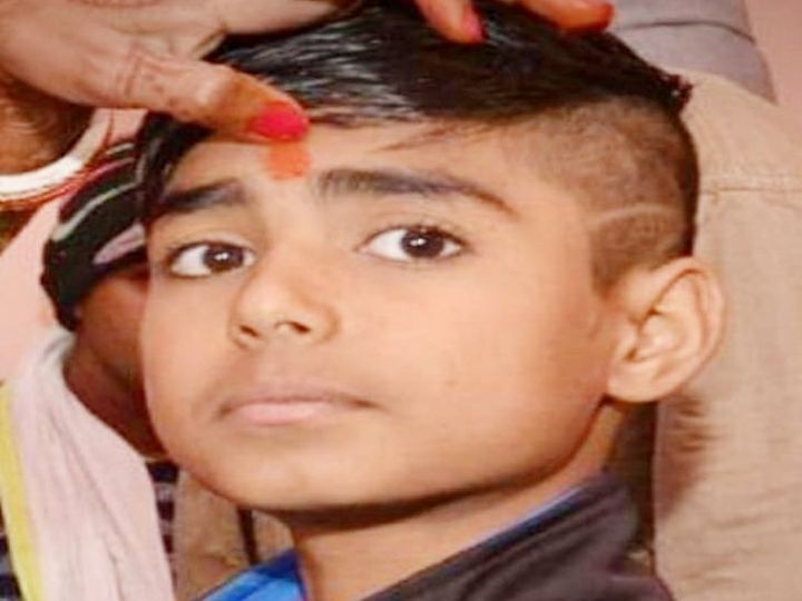 जन्मदिन मनाकर दोस्तों के साथ खदान म