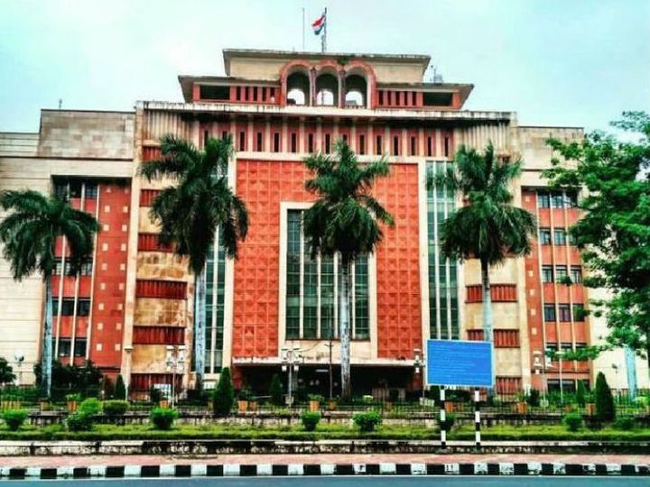 सभी सरकारी कर्मचारियों को ऑफिस आना 