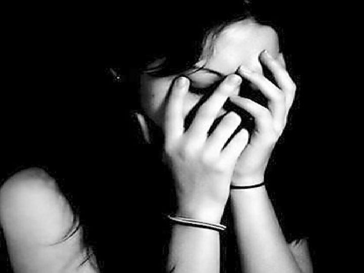 ससुर ने चाकू अड़ाकर गर्भवती बहू से 
