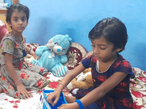 15 बच्चों के मां-बाप की कोविड से हो