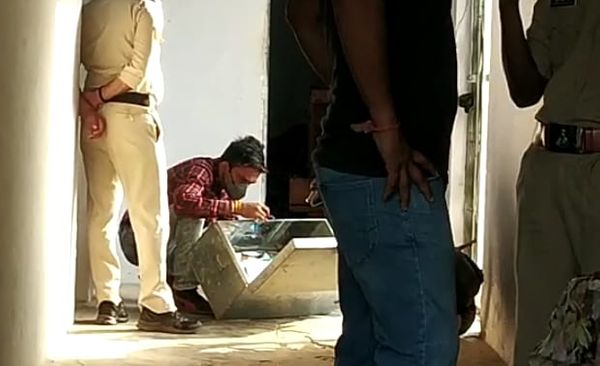 मुरैना में सोती रही पुलिस; चोर मालख