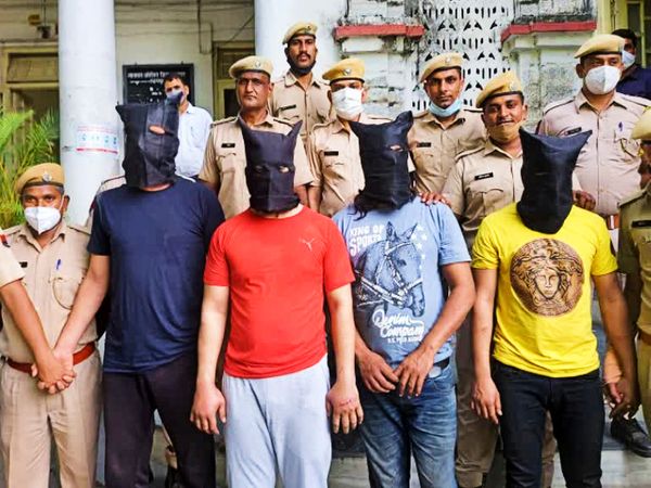 प्रॉपर्टी काराेबारी ने 50 लाख की फि