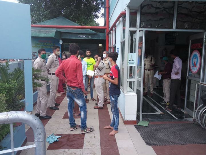 छात्रा और पड़ोसी युवक का शव खाली मका