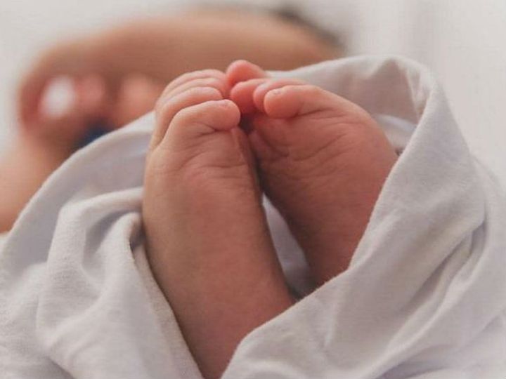 शासकीय अस्पताल के टॉयलेट में मासूम 