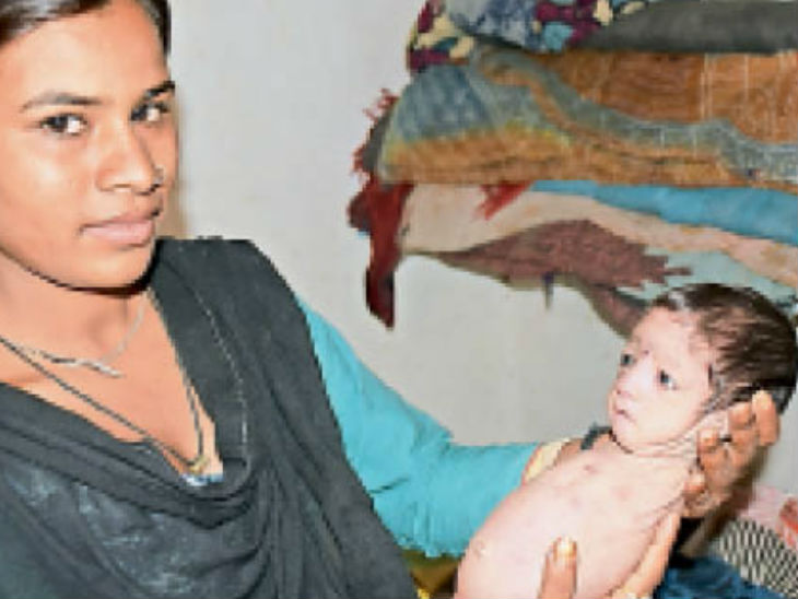 जन्म के एक महीने बाद भी साधारण बच्च