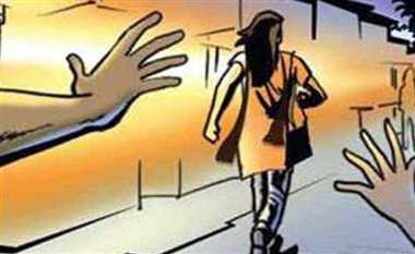 भाजपा नेता के पुत्र ने की छात्रा से