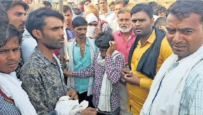 कमलनाथ ने श्योपुर में किसानों से पि