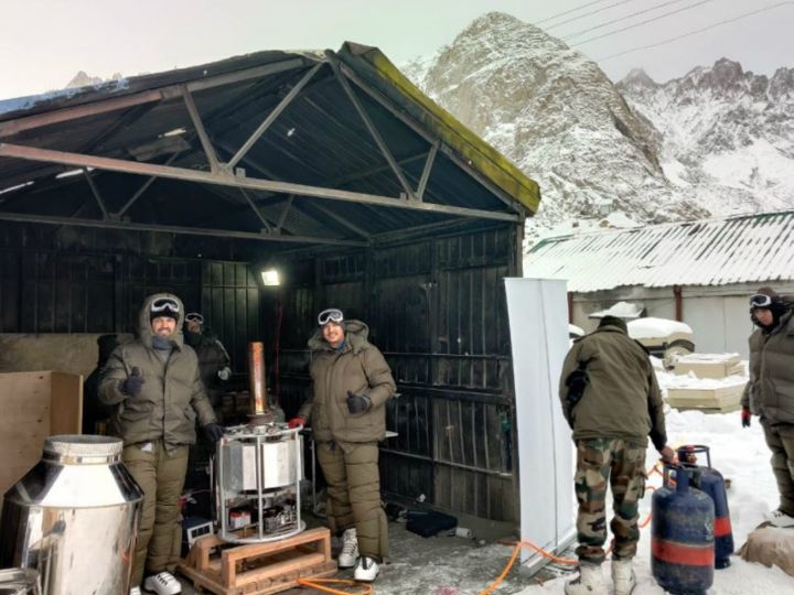 भाेपाल के विजय का जनरेटर सियाचिन मे