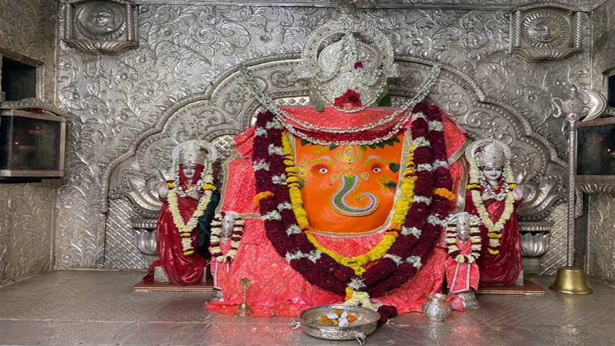 इंदौर के खजराना मंदिर में 70 फीट की