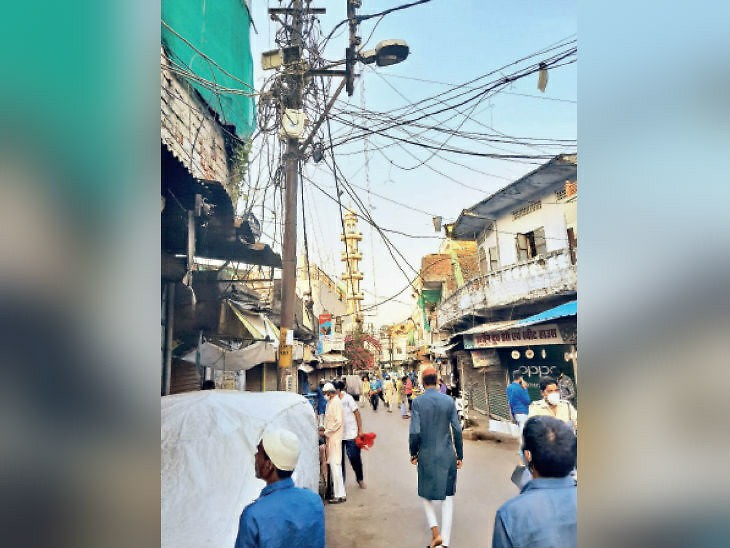 कोरोना संकट में ड्यूटी; 10 हजार कर्