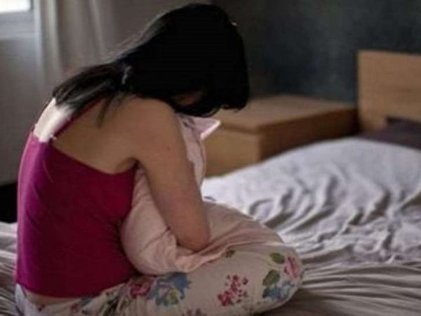 लड़की ने मेट्रो मोनियल साइट पर मुंबई