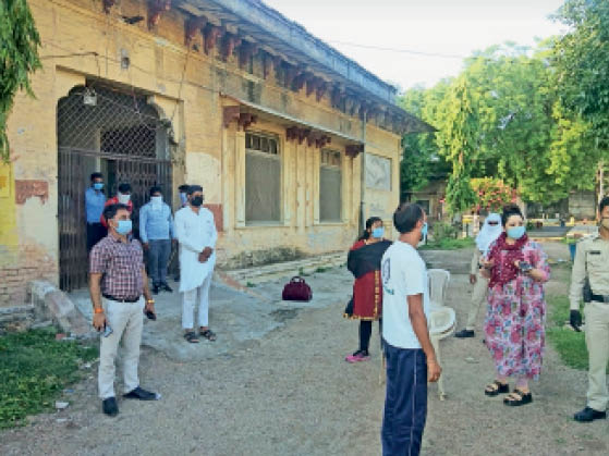 बगैर मास्क मार्निंग वाॅक पर निकले 1